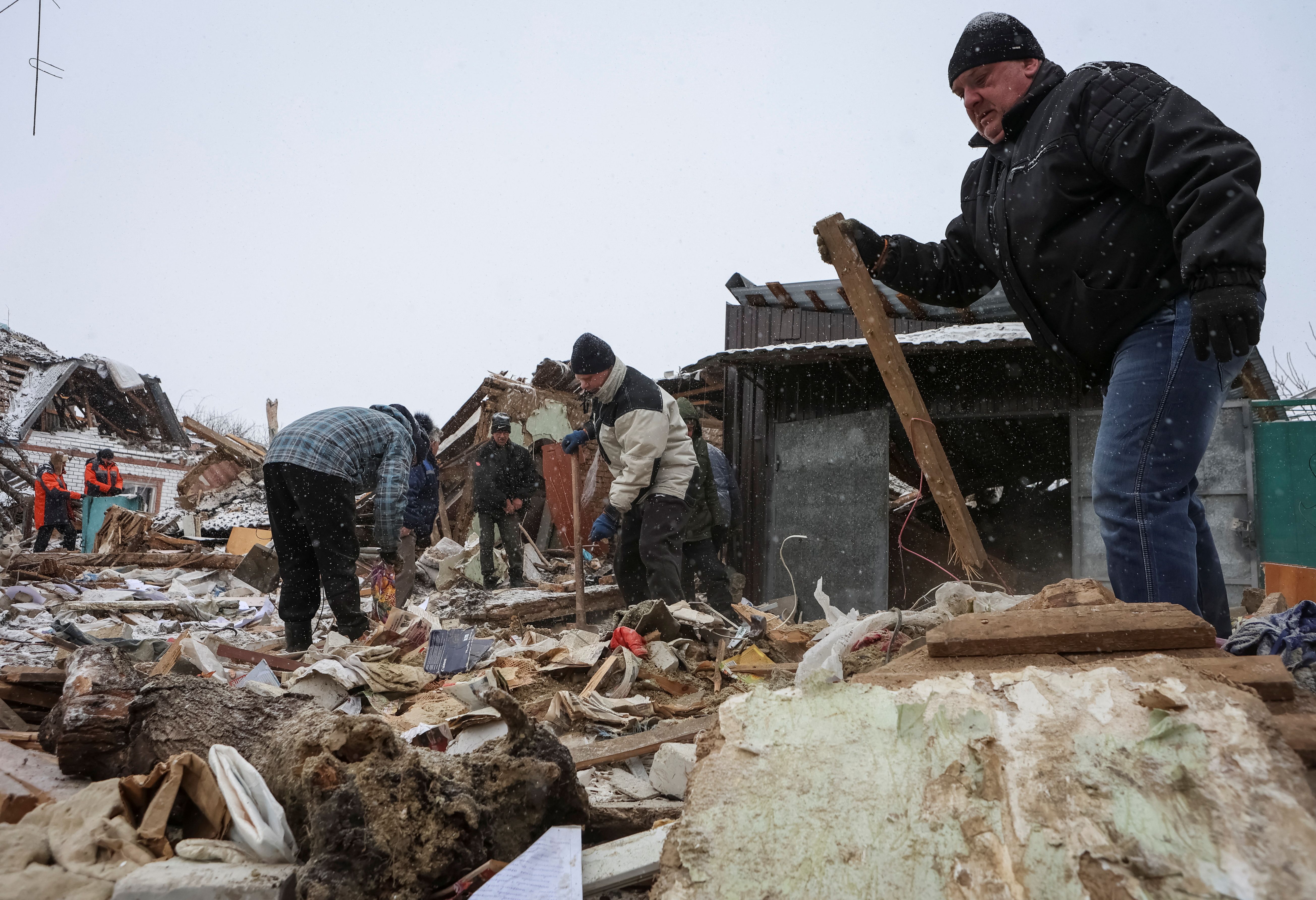 حملات موشکی گسترده روسیه به ساختمان‌ها و زیر‌ساخت‌های شهری در مرکز اوکراین