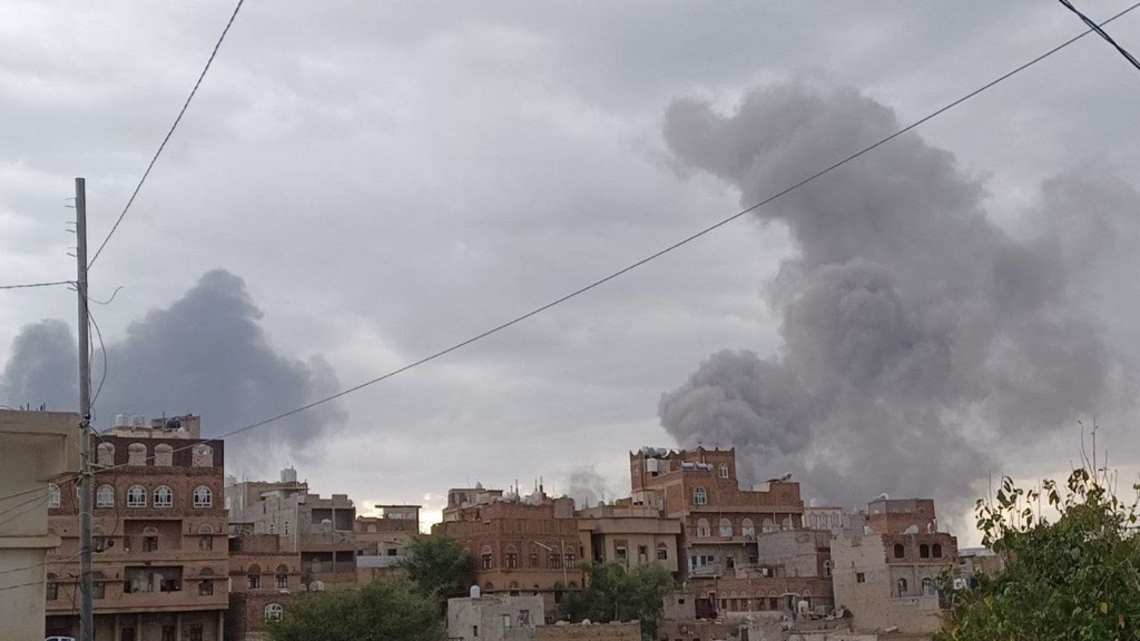 جنگنده‌های اسرائیلی به مواضع حوثی‌ها در صنعا حمله کردند