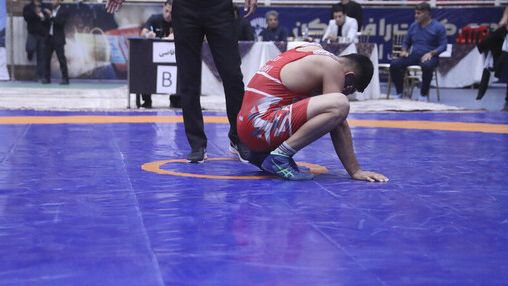 پس از چاقوکشی در کوار؛ برگزاری مسابقات کشتی در اهواز، بدون داور و پزشک تا یک بامداد