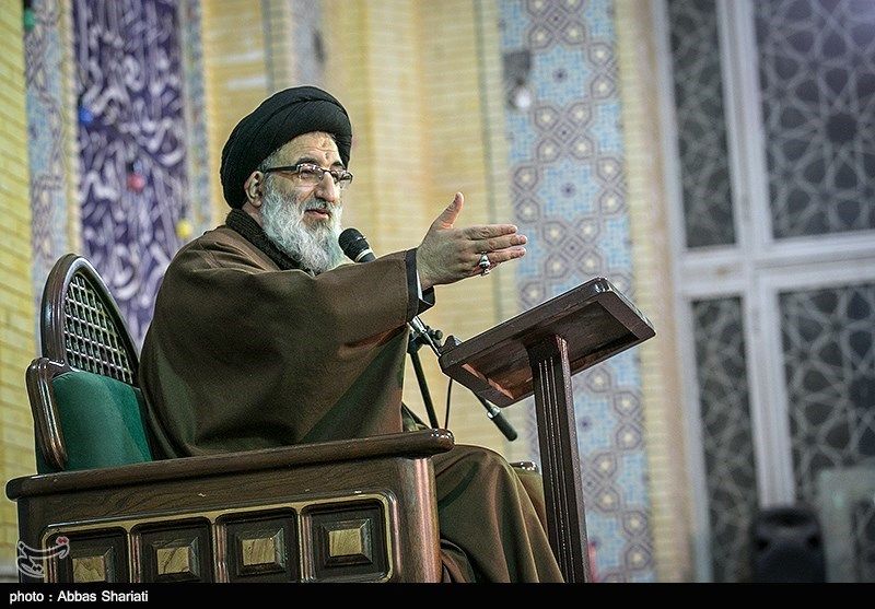نماینده خامنه‌ای در البرز: نام پل رئیسی و نصرالله را تکرار کنید تا تغییر نکند