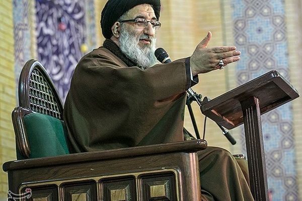 نماینده خامنهای در البرز: نام پل رئیسی و نصرالله را تکرار کنید تا تغییر نکند