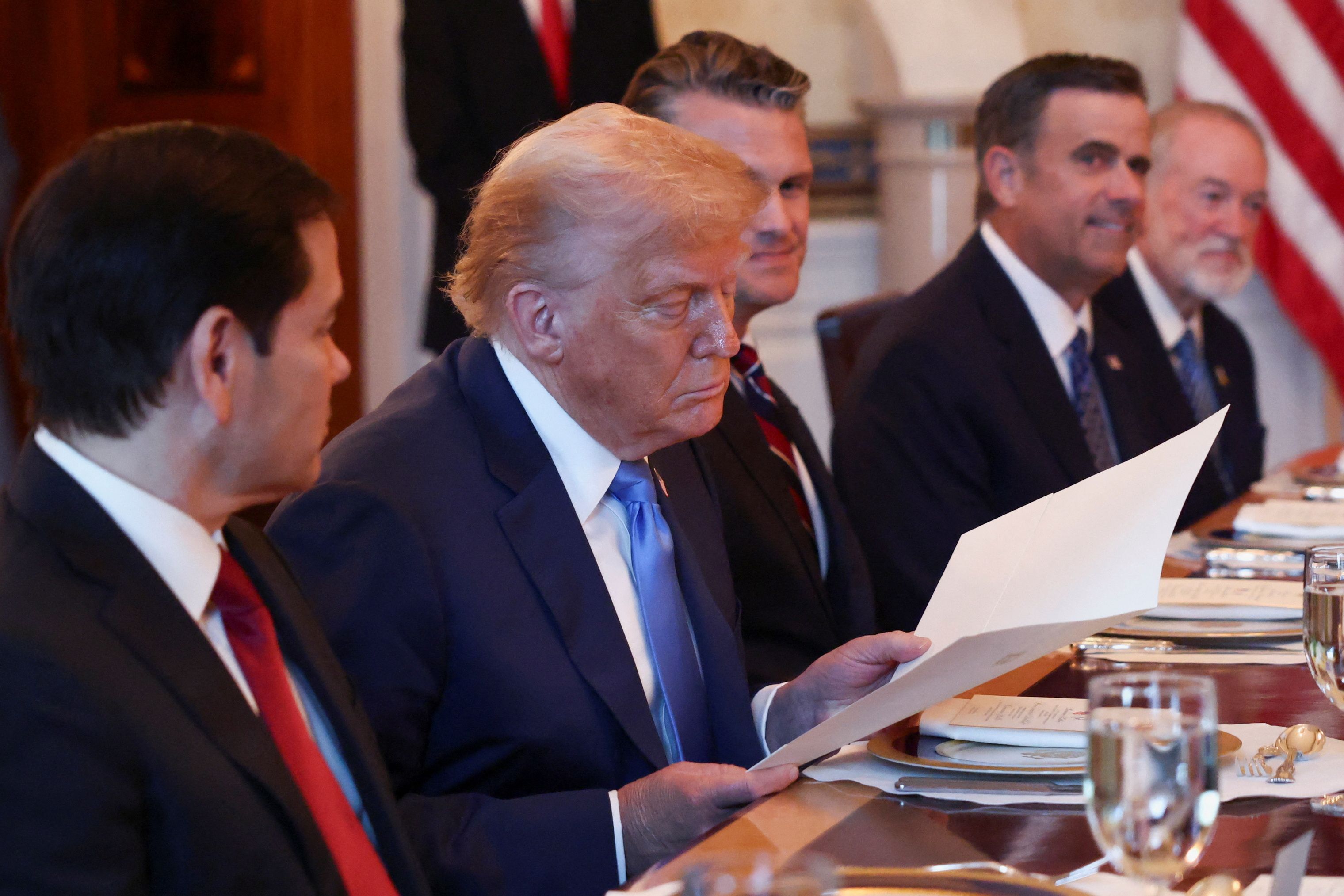 نتانیاهو نامه‌ای درباره پیشنهاد اعطای جایزه نوبل صلح به ترامپ تحویل داد