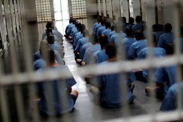 هشدار دو سازمان حقوق بشری: هزاران زندانی در ایران در معرض خطر مرگ قرار دارند