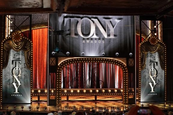 هفتاد و چهارمین جوایز تئاتر تونی پس از وقفهای یک ساله در نیویورک برگزار شد