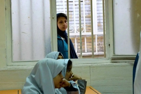 Iran’s education minister dodges responsibility for 750,000 dropouts