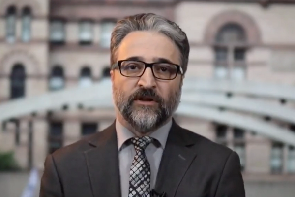 حامد إسماعيليون: الشعب الإيراني سينتصر على "حكم الجهل والقسوة"