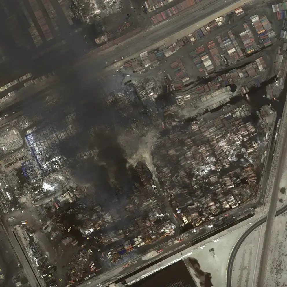 صور أقمار صناعية تظهر حجم الدمار في ميناء رجائي مقارنة بصور التُقطت منذ شهر