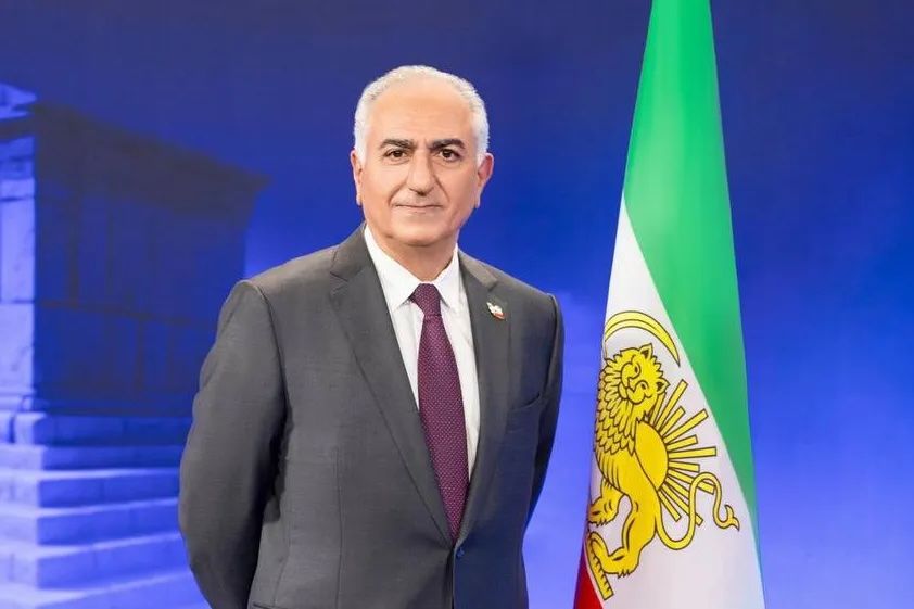 Nearly 200 Iranian sports figures urge US to back exiled prince 