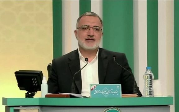 زاکانی: دولتها با پول نفت خود را اداره میکردند، دولت روحانی با دست کردن در جیب مردم