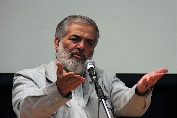 دبلوماسي إيراني سابق: أؤيد بناء منازل بمساحات 20 و25 مترًا مربعًا