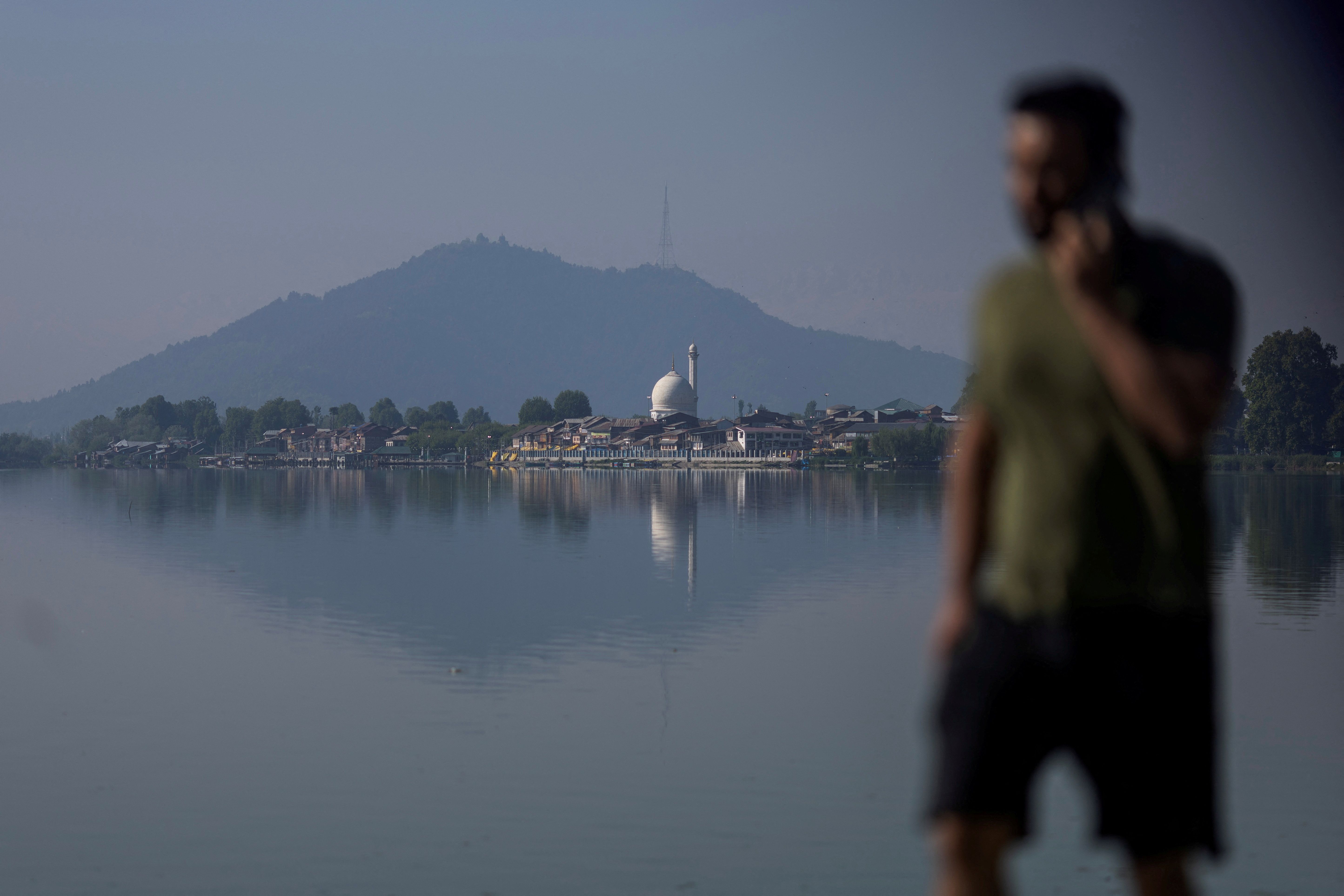 دولت هند بیش از نیمی از مناطق گردشگری کشمیر تحت کنترل این کشور را تعطیل کرد