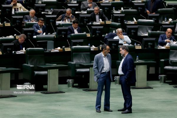 Iran parliament halts impeachment moves against ministers amid unrest