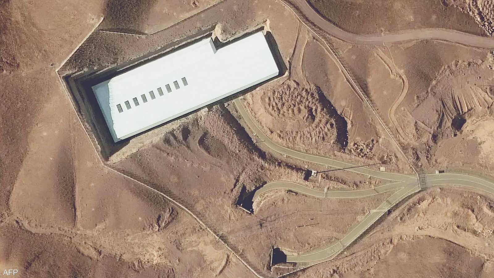 غروسي يلتقي روبيو في واشنطن.. وإيران تنظف موقعا نوويا قصفته إسرائيل مرتين