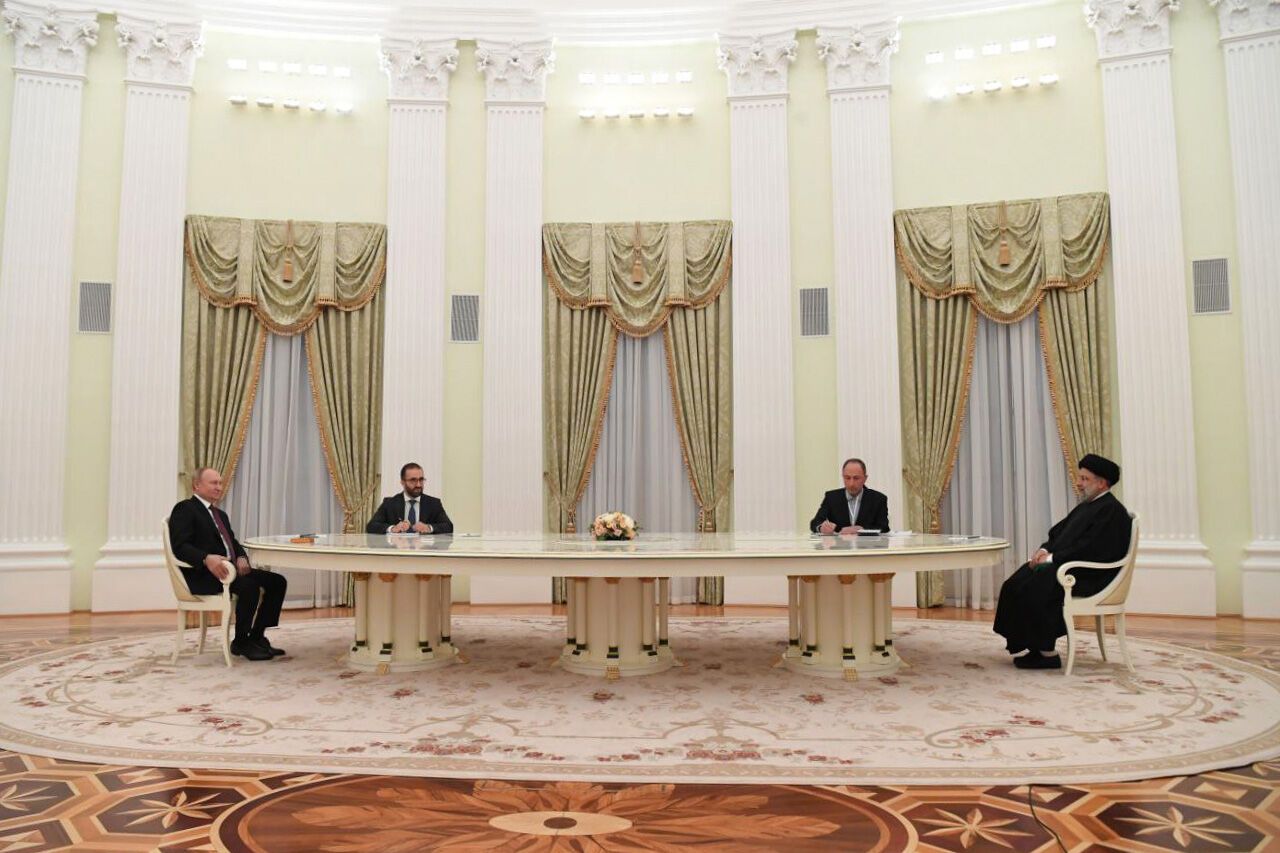 Vladimir Putin meeting Ebrahim Raisi at the Kremlin on Wednesday, January 19, 2022