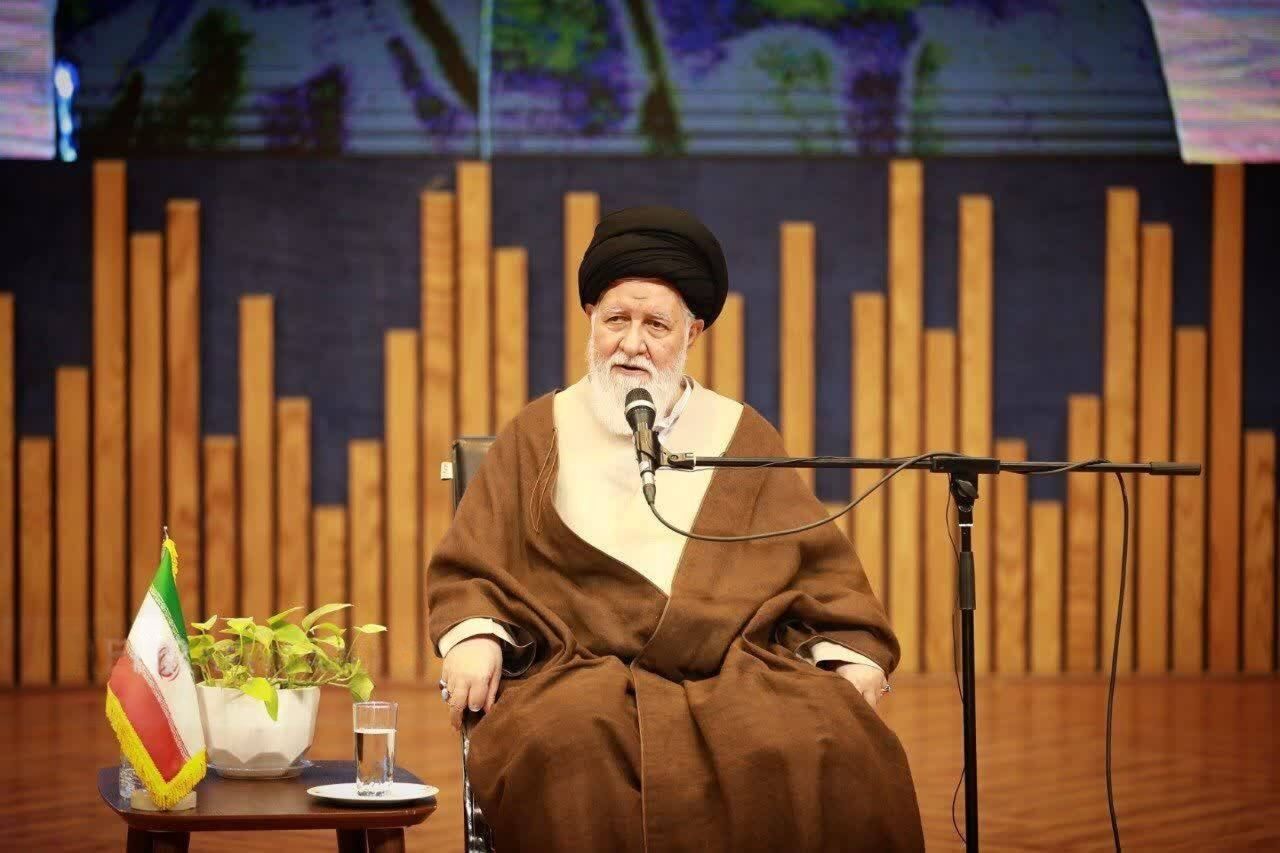 نماینده خامنه‌ای در خراسان رضوی: ملت ایران با آمریکا و عناصر فاسد آنها بیعت نخواهد کرد