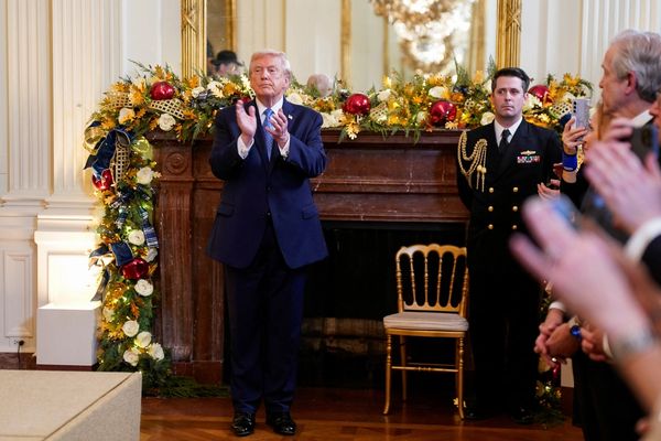 ترامپ با اشاره جنگ ۱۲روزه: نگذارید کسی به شما بگوید پهپاد از جنگنده بهتر است