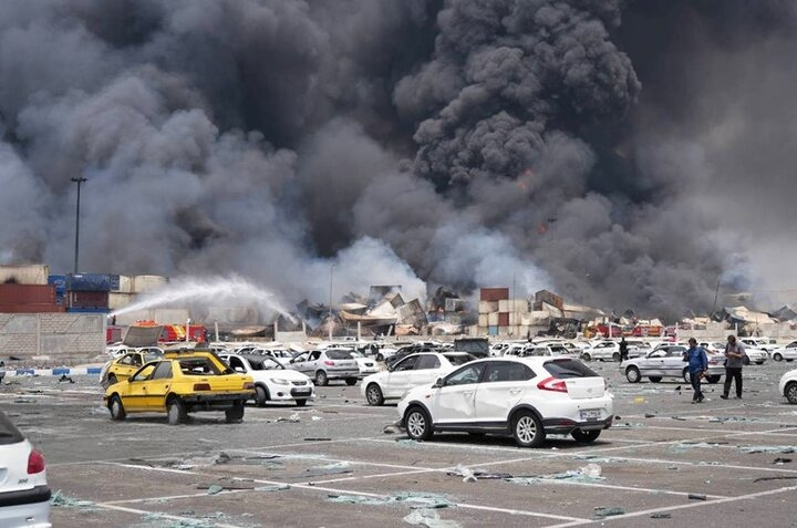 نماینده بندرعباس در مجلس: آتش در بندر رجایی هنوز به‌طور کامل خاموش نشده است