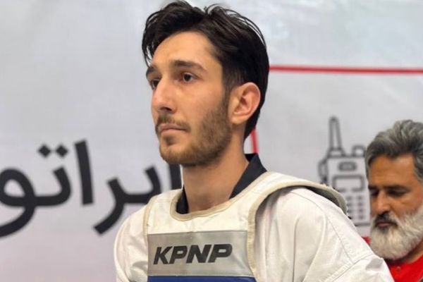 درخواست فرزان عاشورزاده از جامعه جهانی برای جلوگیری از جنایت جمهوری اسلامی با قطع اینترنت