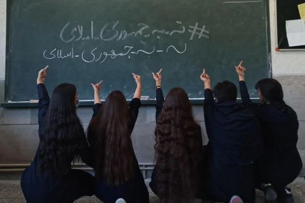 آیا نسل زد از «مهسا» میآموزد و به تنها نسل پیروز ایران پس از انقلاب بدل میشود؟