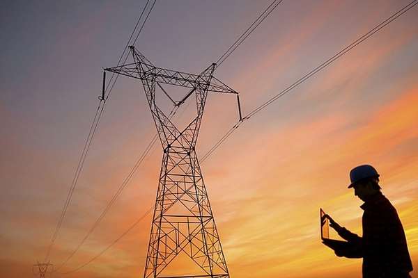 Iran unable to meet one-third of its power demand, warns industry chief