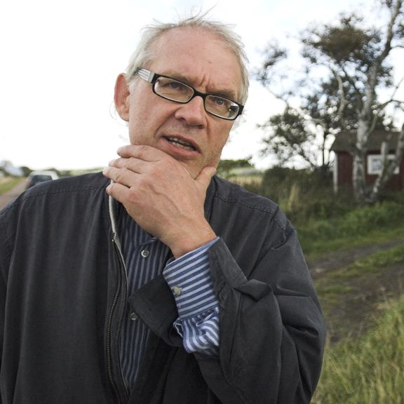 کاریکاتوریست سوئدی که کاریکاتور پیامبر اسلام را کشیده بود در «تصادف رانندگی» کشته شد