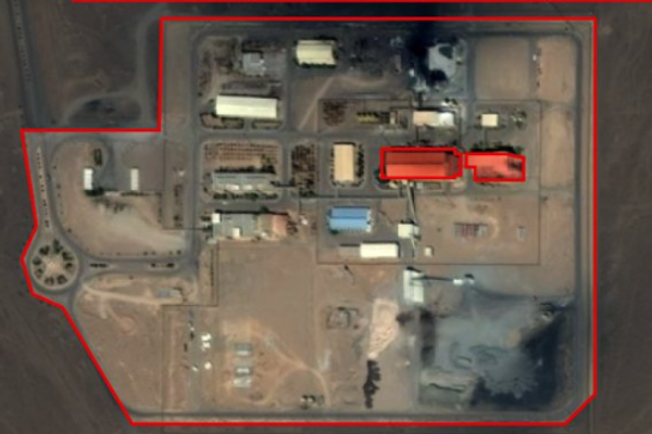 ارتش اسرائیل تاسیسات کیک زرد اردکان و آب سنگین اراک را هدف قرار داد