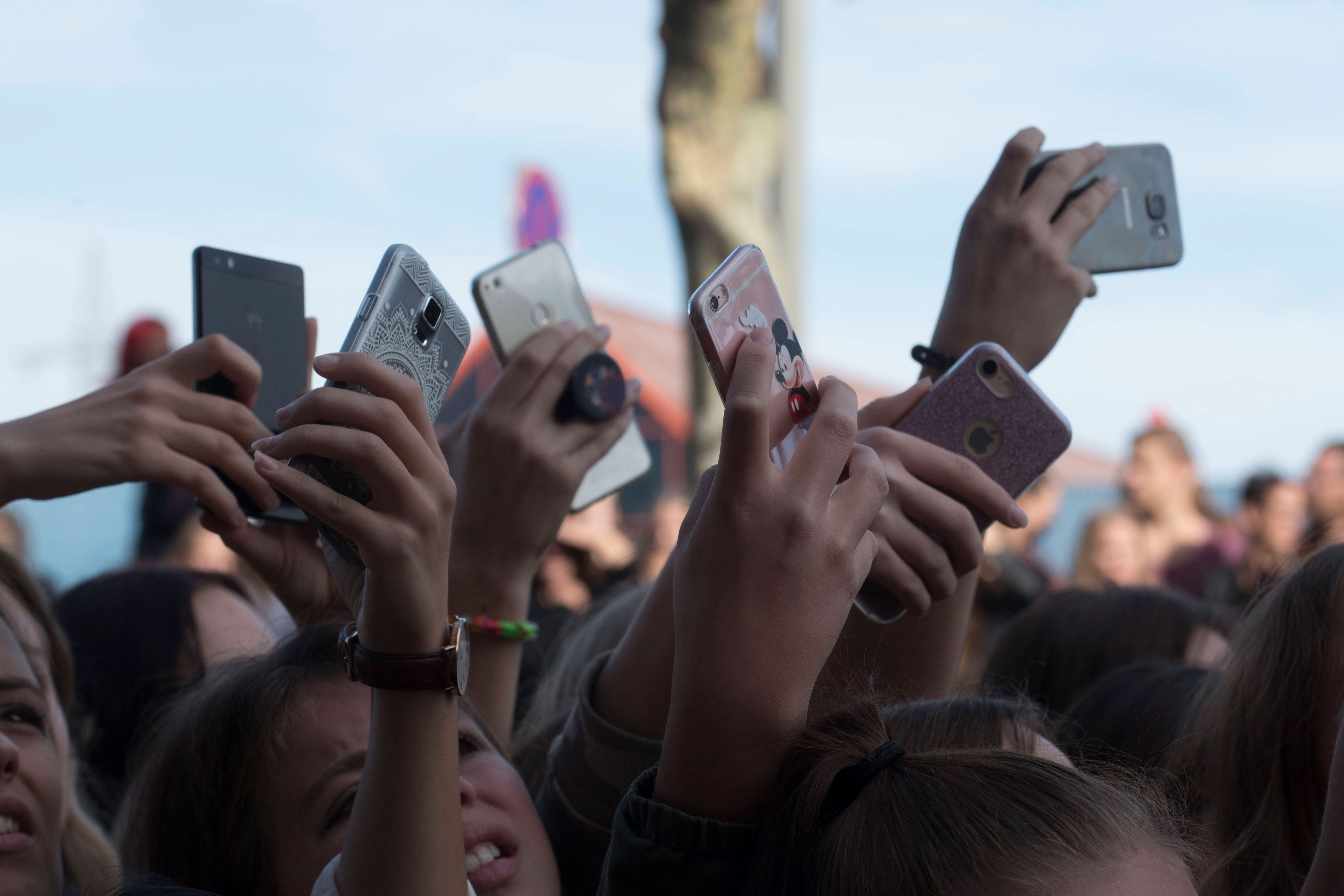 فمینیسم دیجیتال و ضرورت حمایت از زنان ستمدیده