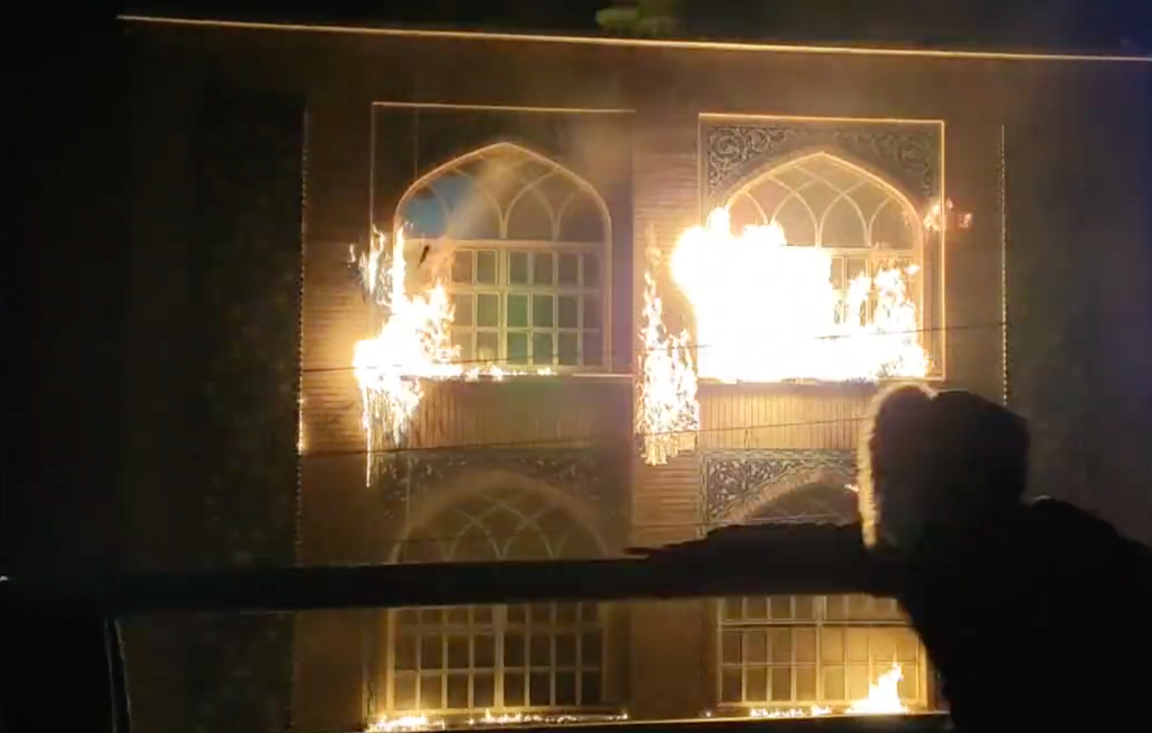 Protesters In Iran Torch Khomeini’s Museum, Seminary In Qom