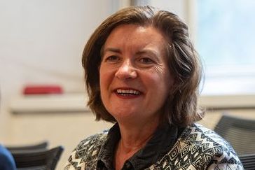 الوند مورگان به عنوان اولین رهبر زن ولز سوگند یاد کرد