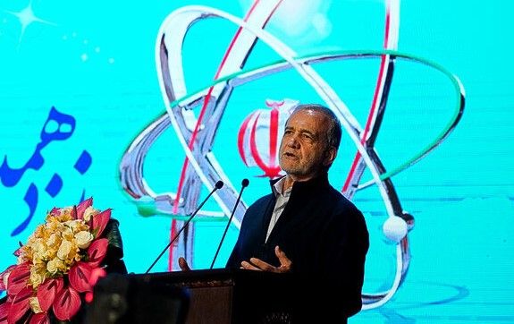 پزشکیان: تاسیسات هسته‌ای تخریب‌شده را دوباره و با قدرت بیشتر خواهیم ساخت