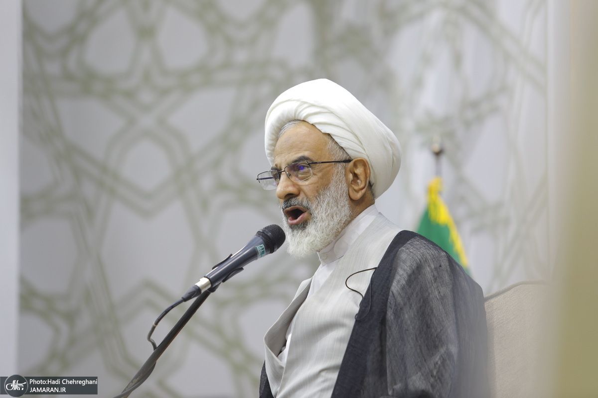  نماینده علی خامنه‌ای در سپاه: دشمن منتظر شگفتانه‌های جدید باشد