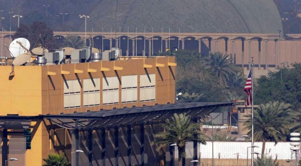 رویترز: در پی افزایش خطرات امنیتی منطقه، سفارت آمریکا در عراق برای تخلیه آماده می‌شود