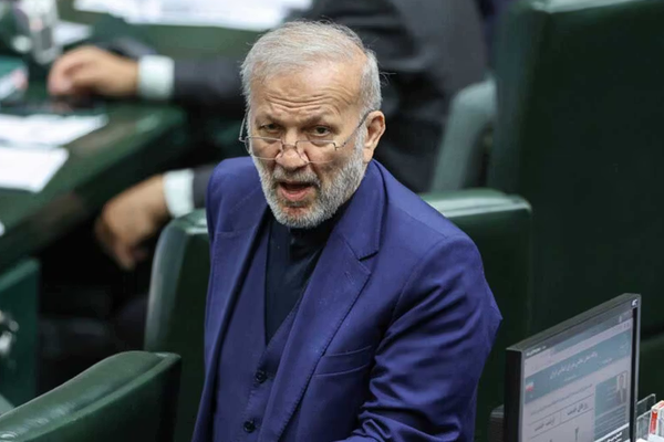 ممثل طهران في البرلمان الإيراني يدعو إلى إيقاف المفاوضات مع الوكالة الدولية للطاقة الذرية