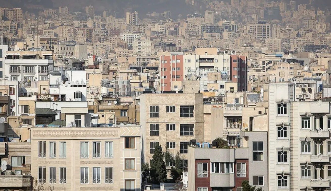 مسؤول إيراني: مبانٍ في طهران أصبحت أشبه بـ "قنابل موقوتة" بعد تحولها لمخازن مواد كيميائية 