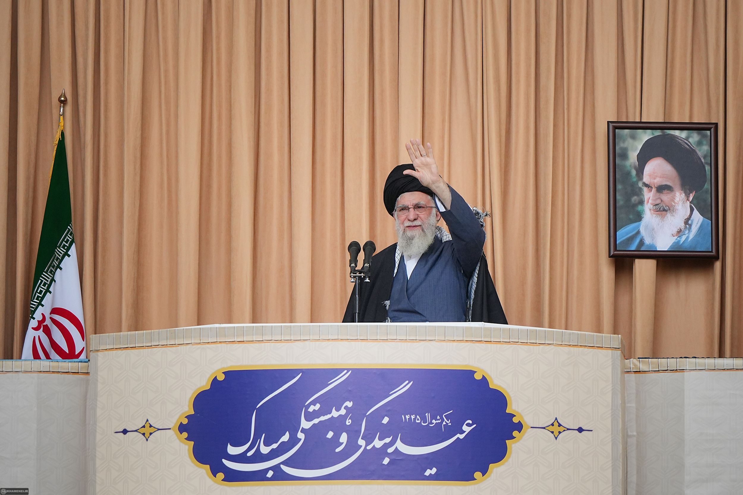 در تهران، علی خامنه‌ای معمولا شخصا نماز عید فطر را در مصلای تهران امامت می‌کند