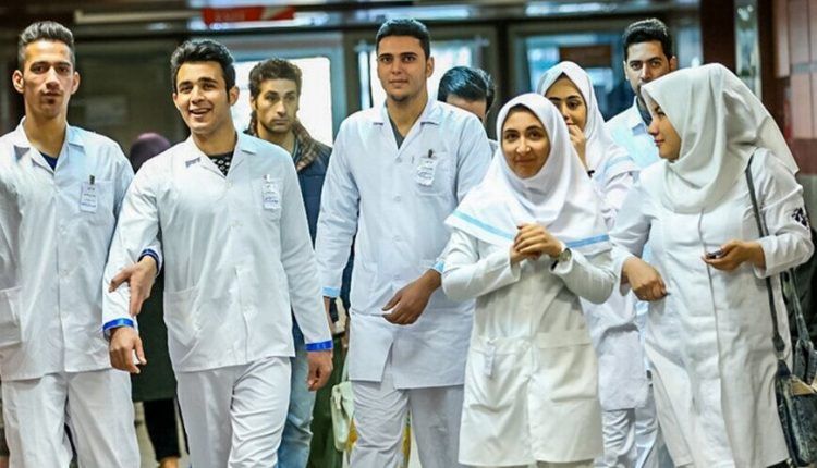 رییس کل نظام پزشکی: ۴۰ درصد پزشکان عمومی کشور به کاری غیر طبابت مشغولند