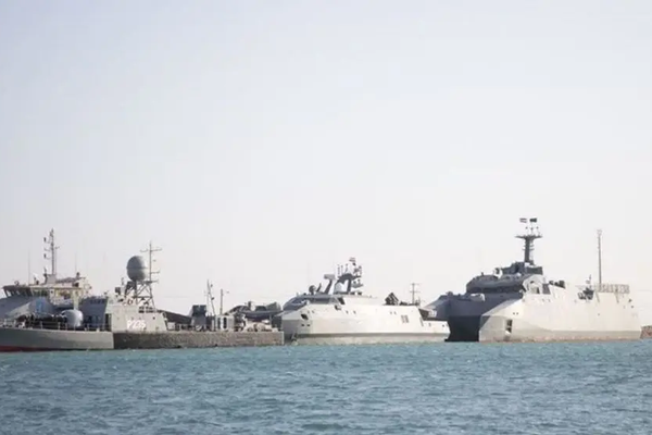 Iran sends four navy vessels to UAE for first time