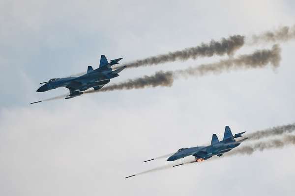 Iran Says It Secures Deal For Sukhoi-35 Fighter Jet From Russia