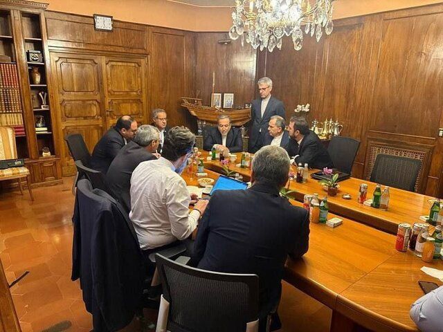 روزنامه وابسته به سپاه: جمهوری اسلامی یک روایت کنترل‌شده درباره مذاکرات می‌دهد