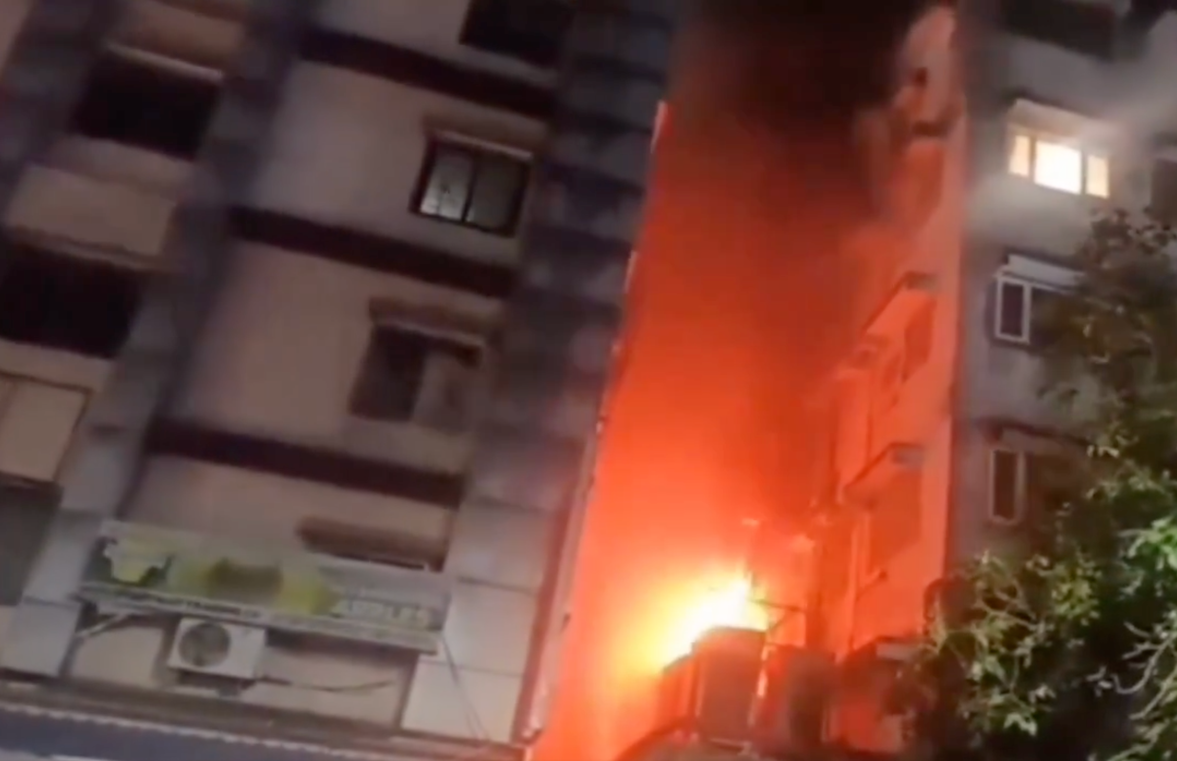 پلیس هند:  آتش‌سوزی در هتلی در کلکته جان دست‌کم ۱۵ نفر را گرفت