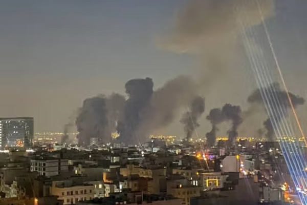 هجمات فجر الجمعة تطال عدة مدن إيرانية إلى جانب طهران