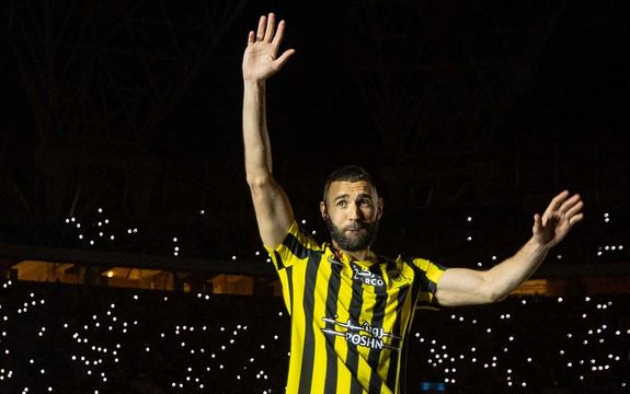 نونو اسپریتو بازوبند را به کریم نداد؛ اختلاف بین بنزما و سرمربی الاتحاد بالا گرفت؟