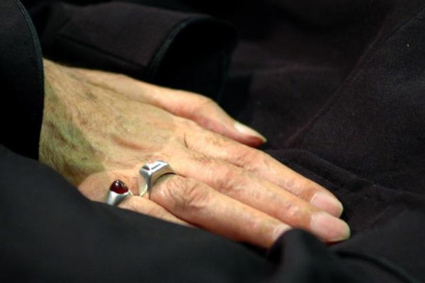 عُزلة خامنئي.. وسقوط النظام الإيراني