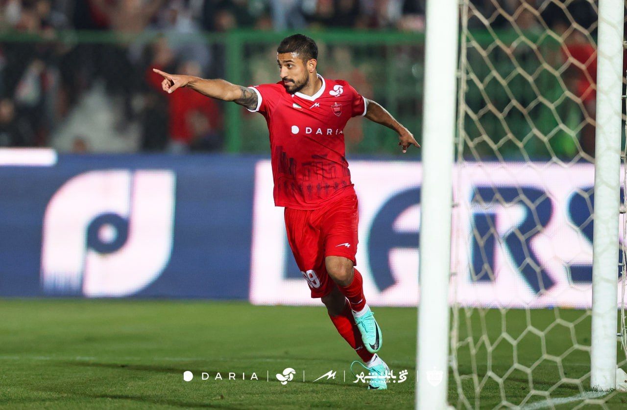 کاظمیان، وینگر پرسپولیس: با هاشمیان من و خیلی از بازیکنان ضرر کردیم، خدا را شکر اوسمار آمد