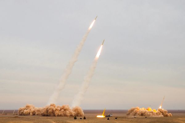 تقرير حقوقي: هجمات إيران على إسرائيل عبر سوريا انتهاك للقانون الدولي