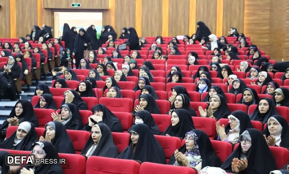 الحرس الثوري يعلن تشكيل تنظيم لزوجات أفراده