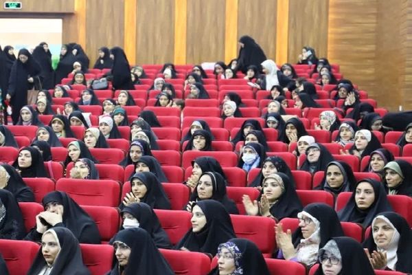 الحرس الثوري يعلن تشكيل تنظيم لزوجات أفراده