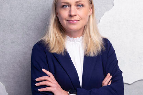 وزيرة خارجية فنلندا: نقف إلى جانب الشعب الإيراني