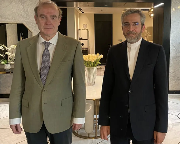 علی باقری کنی دیدار خود را با انریکه مورا در قطر «جدی و سازنده» توصیف کرد