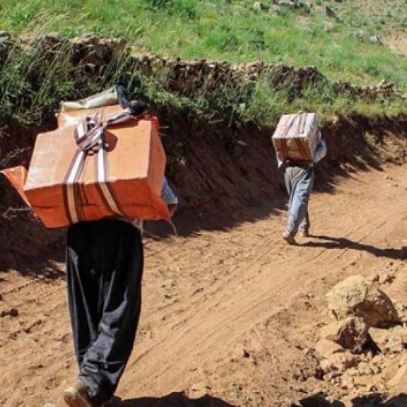 انجمن حمایت از مصدومان شیمیایی سردشت: برخی مصدومان برای تامین هزینه دارو کولبری میکنند